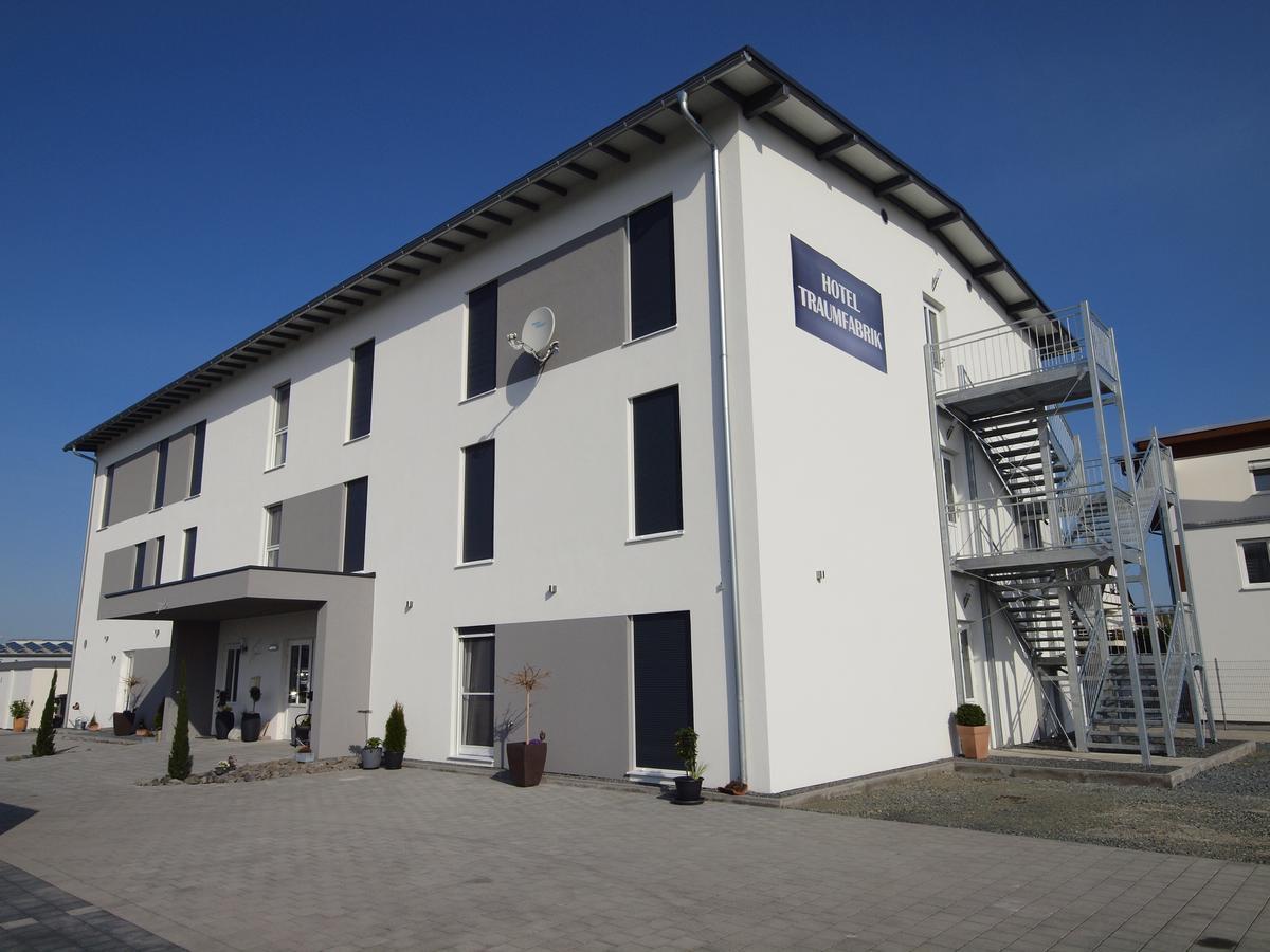 Hotel Traumfabrik Büttelborn Esterno foto