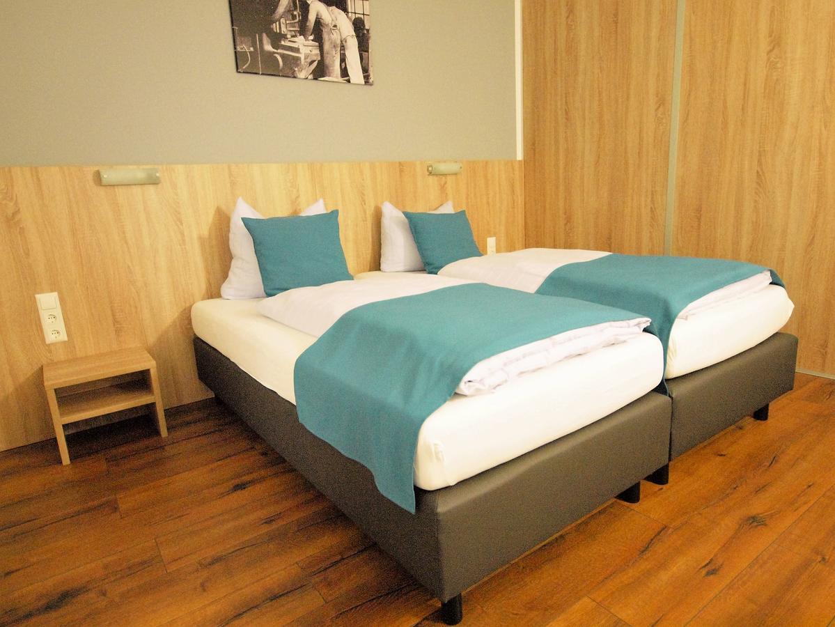 Hotel Traumfabrik Büttelborn Esterno foto